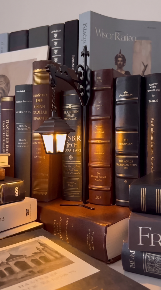 Tiny Nook Lamp